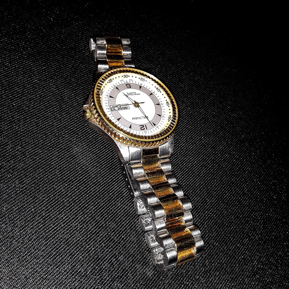 Waltham XAX320 Men's Wristwatch